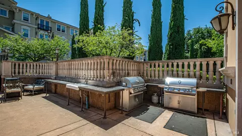 Exterior - 1112 Sonata Dr, Vallejo, CA 94591 photo 10 of 10