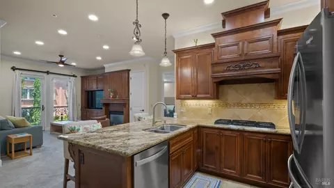 Kitchen - 1112 Sonata Dr, Vallejo, CA 94591 photo 3 of 6