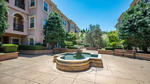 Exterior - 1112 Sonata Dr, Vallejo, CA 94591 photo 7 of 10