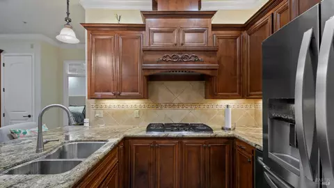 Kitchen - 1112 Sonata Dr, Vallejo, CA 94591 photo 4 of 6