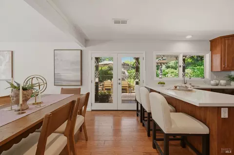 1076 Stonybrook Dr, Napa, CA 94558 photo 9