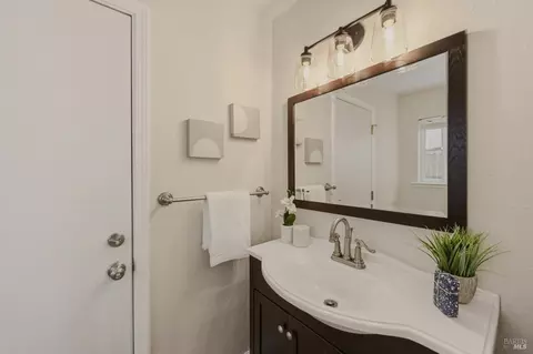 1076 Stonybrook Dr, Napa, CA 94558 photo 18