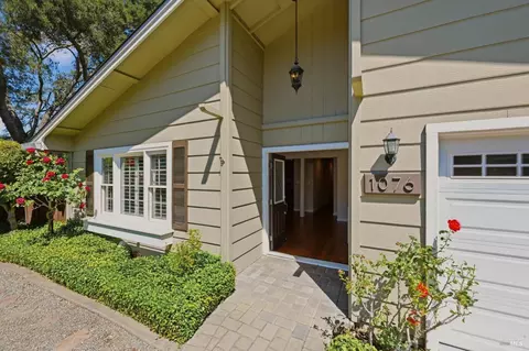1076 Stonybrook Dr, Napa, CA 94558 photo 2
