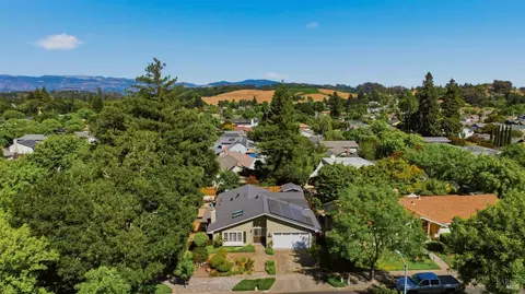 1076 Stonybrook Dr, Napa, CA 94558 photo 49
