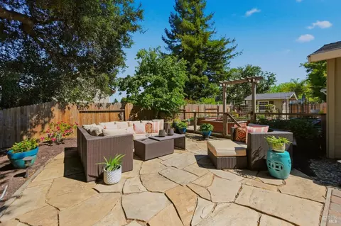 1076 Stonybrook Dr, Napa, CA 94558 photo 36