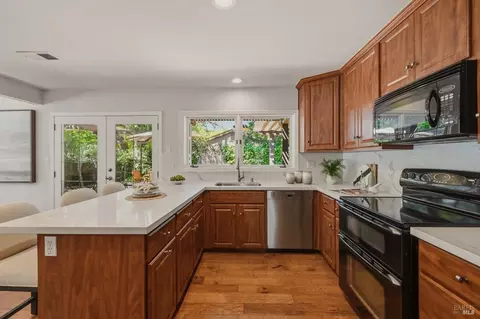1076 Stonybrook Dr, Napa, CA 94558 photo 13