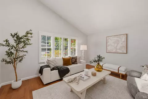 1076 Stonybrook Dr, Napa, CA 94558 photo 5