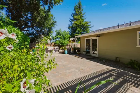 1076 Stonybrook Dr, Napa, CA 94558 photo 35
