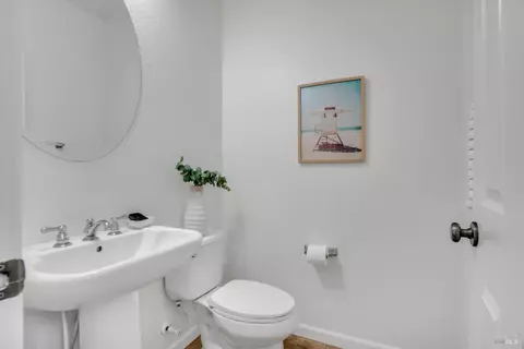 Bath - 1158 Tocia Ave, Vacaville, CA 95687 photo 1 of 4