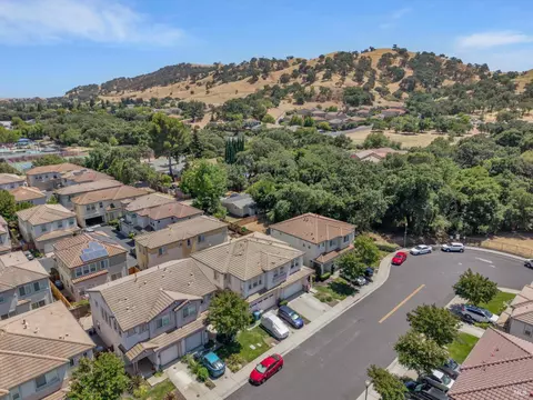 View/Area - 1158 Tocia Ave, Vacaville, CA 95687 photo 6 of 6