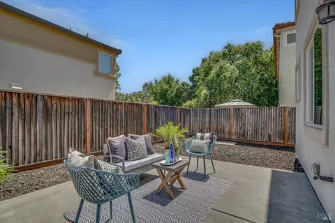 Exterior - 1158 Tocia Ave, Vacaville, CA 95687 photo 1 of 7