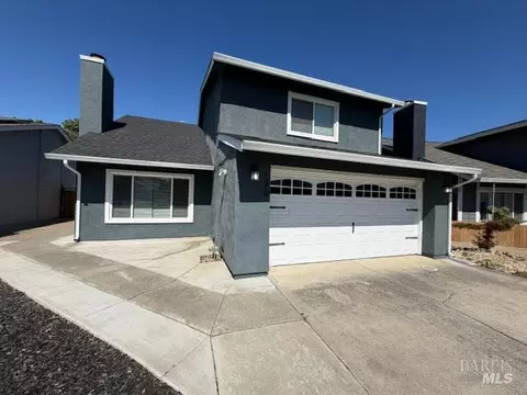 Exterior - 130 Vail Ct, Vacaville, CA 95687 photo 2 of 8