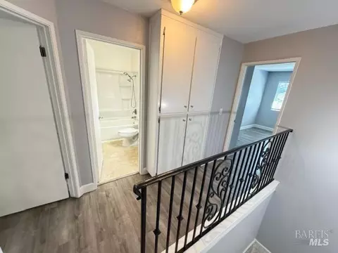 Entry Way - 130 Vail Ct, Vacaville, CA 95687 photo 2 of 2