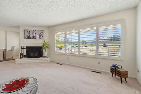 Living - 397 W Railroad Ave, Cotati, CA 94931 photo 1 of 3