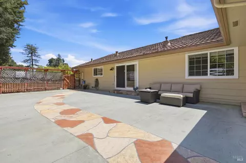 Exterior - 397 W Railroad Ave, Cotati, CA 94931 photo 5 of 16