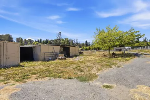 Exterior - 397 W Railroad Ave, Cotati, CA 94931 photo 15 of 16