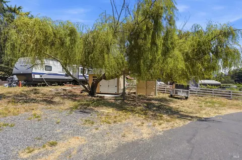 Exterior - 397 W Railroad Ave, Cotati, CA 94931 photo 9 of 16