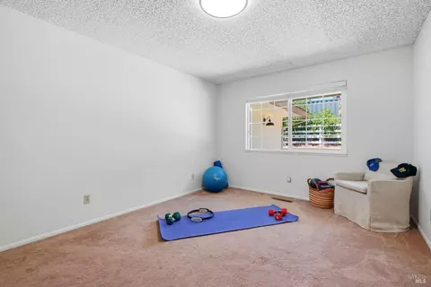 Bedroom - 397 W Railroad Ave, Cotati, CA 94931 photo 8 of 10