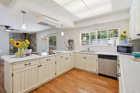 Kitchen - 397 W Railroad Ave, Cotati, CA 94931 photo 3 of 5