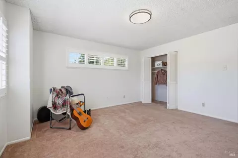 Bedroom - 397 W Railroad Ave, Cotati, CA 94931 photo 4 of 10