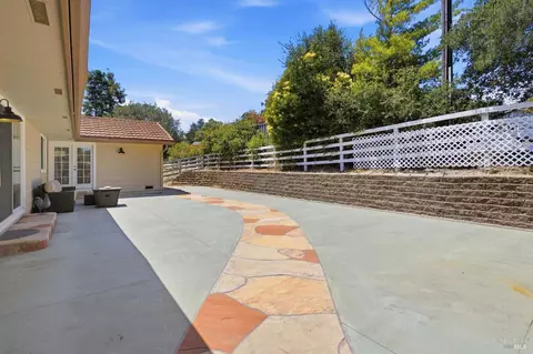 Exterior - 397 W Railroad Ave, Cotati, CA 94931 photo 7 of 16