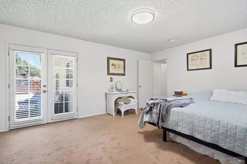 Bedroom - 397 W Railroad Ave, Cotati, CA 94931 photo 3 of 10