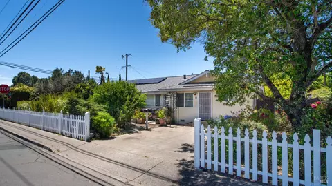 1801 Corby Ave, Santa Rosa, CA 95407