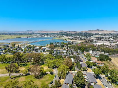 View/Area - 1 Rodgers St, Vallejo, CA 94590 photo 1 of 4