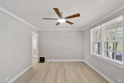 Living - 1 Rodgers St, Vallejo, CA 94590 photo 1 of 2