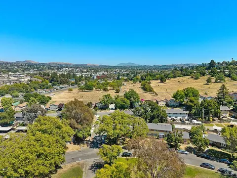 View/Area - 1 Rodgers St, Vallejo, CA 94590 photo 3 of 4