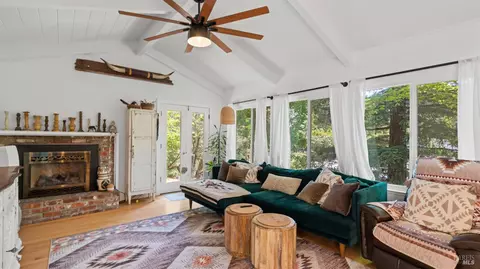277 Railroad Ave, Woodacre, CA 94973