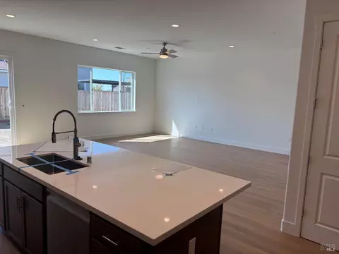 901 Baker Cir, Oakley, CA 94561 photo 5