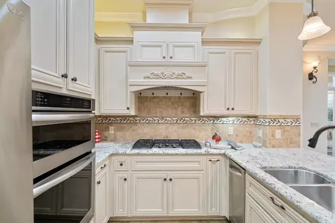 1215 Symphony Way, Vallejo, CA 94591 photo 10