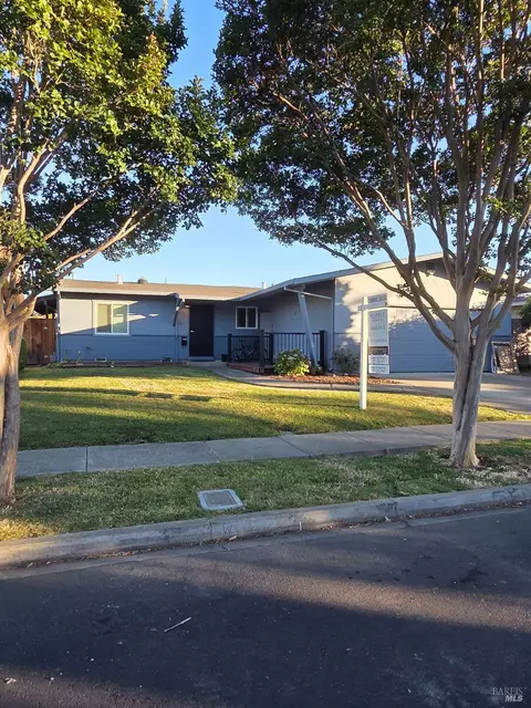 881 Windsor St, Napa, CA 94558