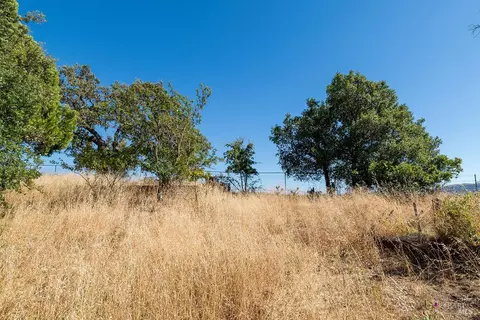 Exterior - 727 Alice St, Novato, CA 94945 photo 4 of 8