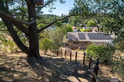Exterior - 727 Alice St, Novato, CA 94945 photo 5 of 8