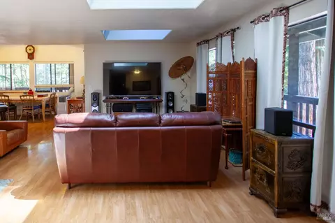 Living - 25071 Goose Ln, Willits, CA 95490 photo 2 of 2