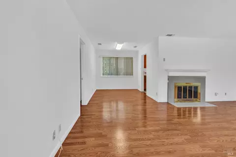 1001 Highland Ave, Vallejo, CA 94590 photo 2