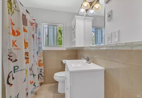 Bath - 1001 Highland Ave, Vallejo, CA 94590 photo 1 of 3