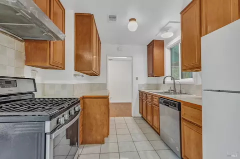 1001 Highland Ave, Vallejo, CA 94590 photo 10