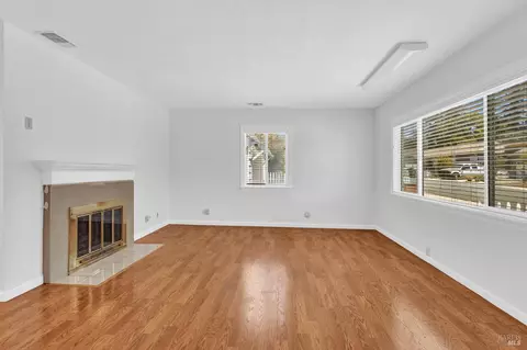 1001 Highland Ave, Vallejo, CA 94590 photo 4