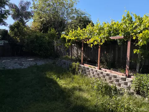 Exterior - 2772 Toland Dr, Fairfield, CA 94534 photo 6 of 8