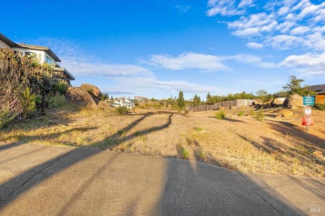 3850 Horizon View Way, Santa Rosa, CA 95404