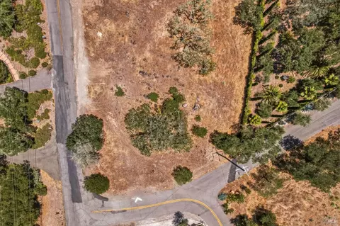1605 Point Dr, Sonoma, CA 95476 photo 2
