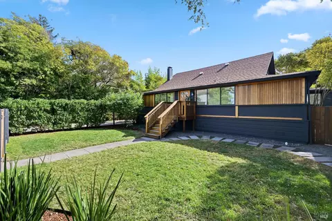 5 Hillside Ave, Kentfield, CA 94904