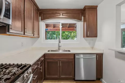 Kitchen - 536 Capps Ln, Ukiah, CA 95482 photo 2 of 2