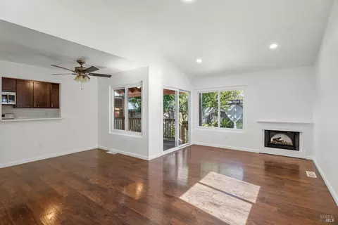Living - 536 Capps Ln, Ukiah, CA 95482 photo 1 of 3