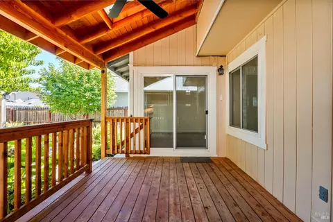 Exterior - 536 Capps Ln, Ukiah, CA 95482 photo 4 of 8