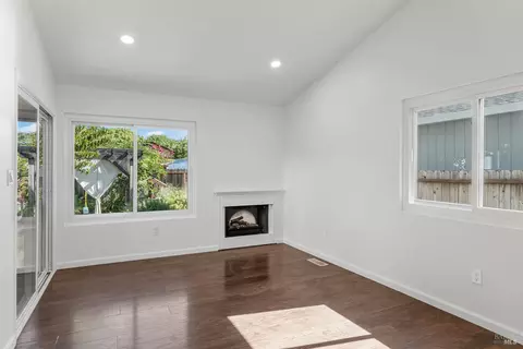Living - 536 Capps Ln, Ukiah, CA 95482 photo 2 of 3