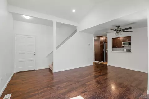 Living - 536 Capps Ln, Ukiah, CA 95482 photo 3 of 3